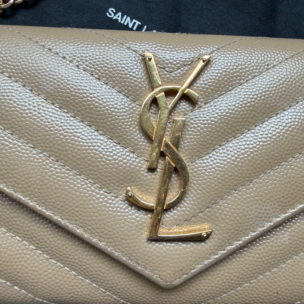 Yves Saint Laurent beige Cassandre envelope flap wallet on chain - Picture 5 of 9